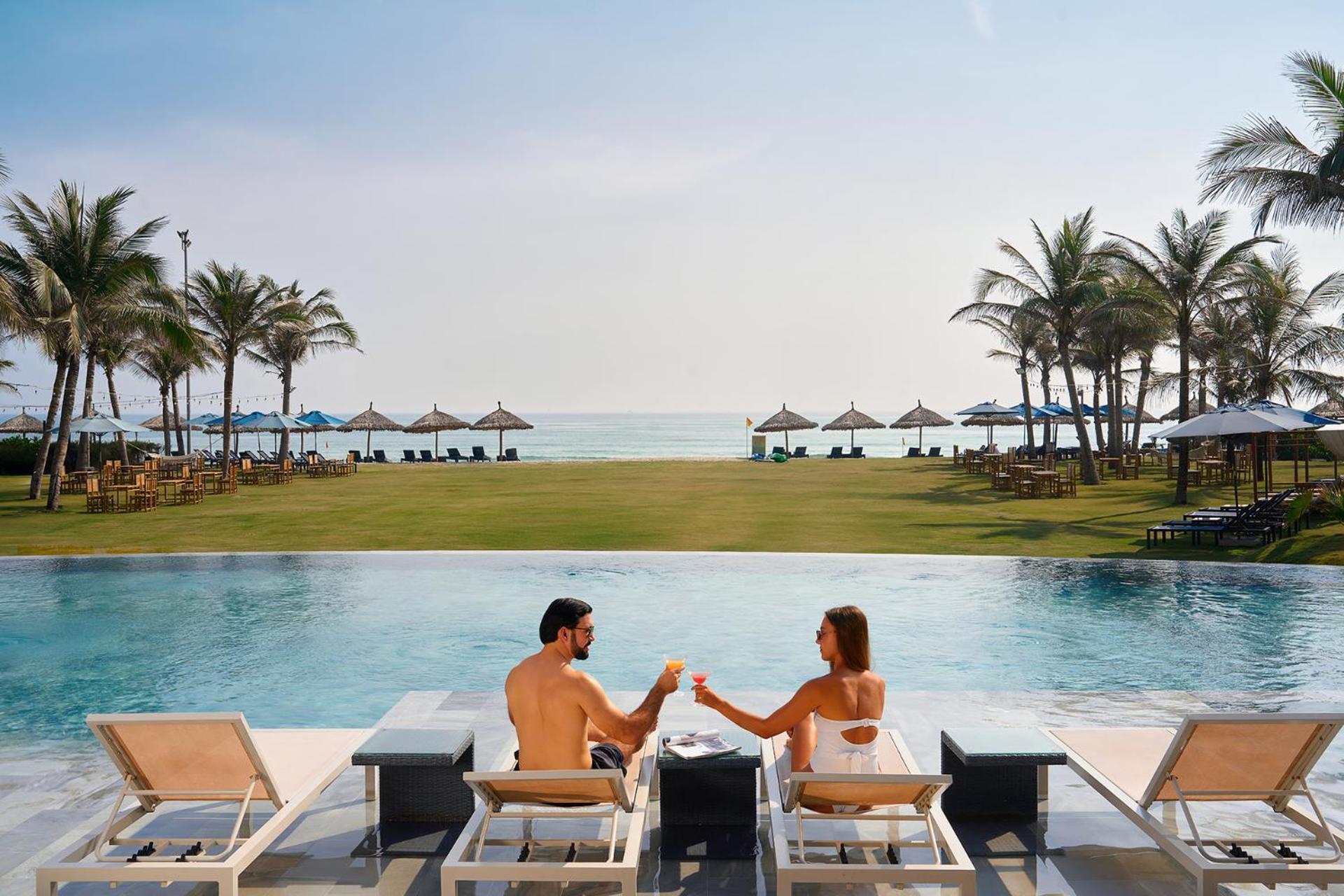 Wyndham Hoi An Royal Beachfront Resort & Villas Exterior photo