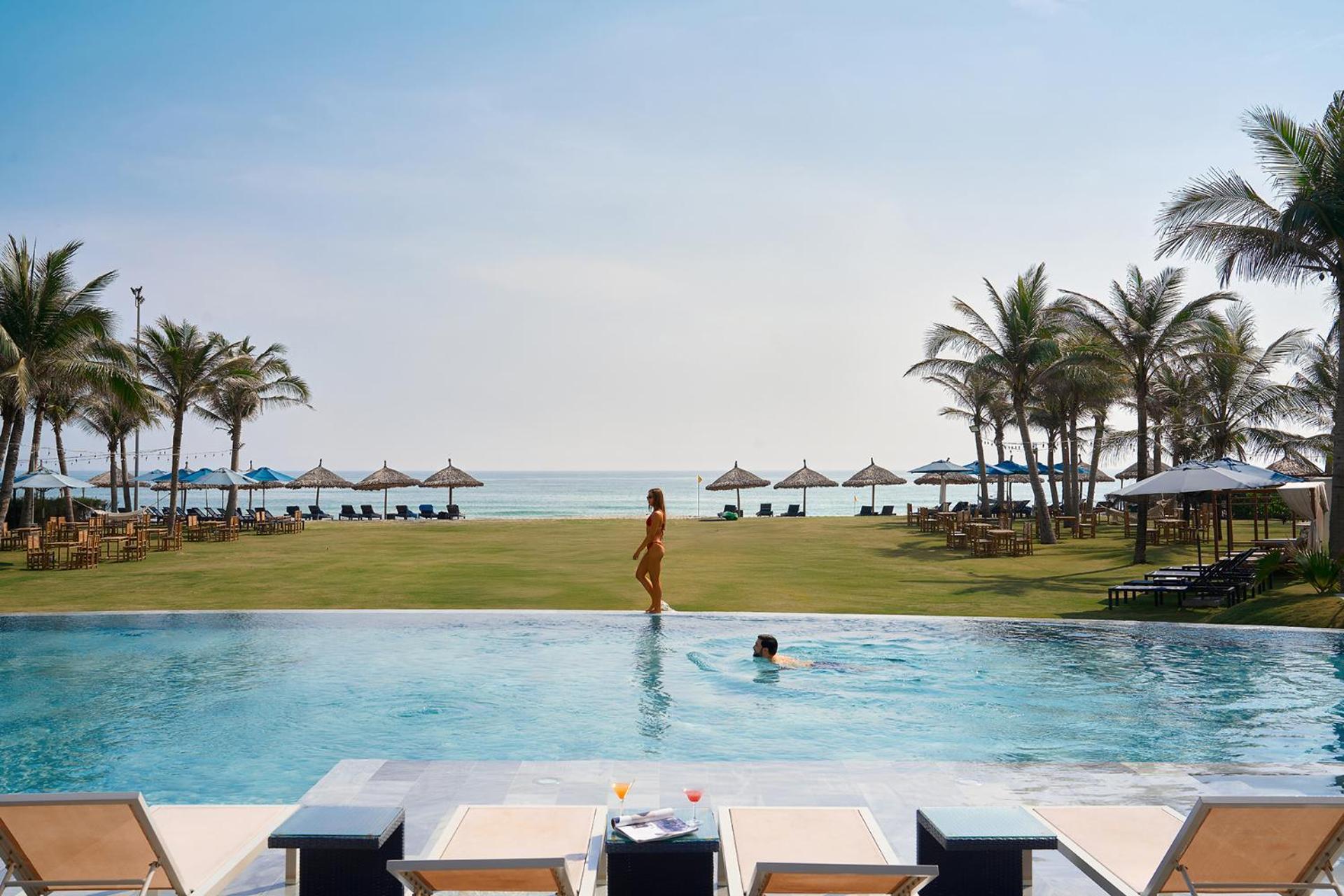 Wyndham Hoi An Royal Beachfront Resort & Villas Exterior photo