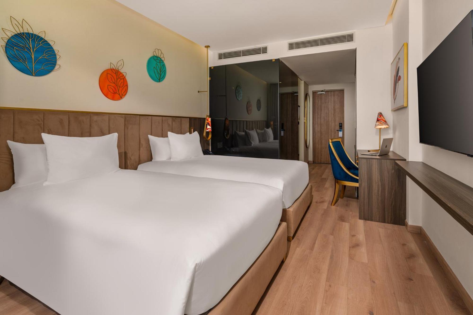 Wyndham Hoi An Royal Beachfront Resort & Villas Exterior photo