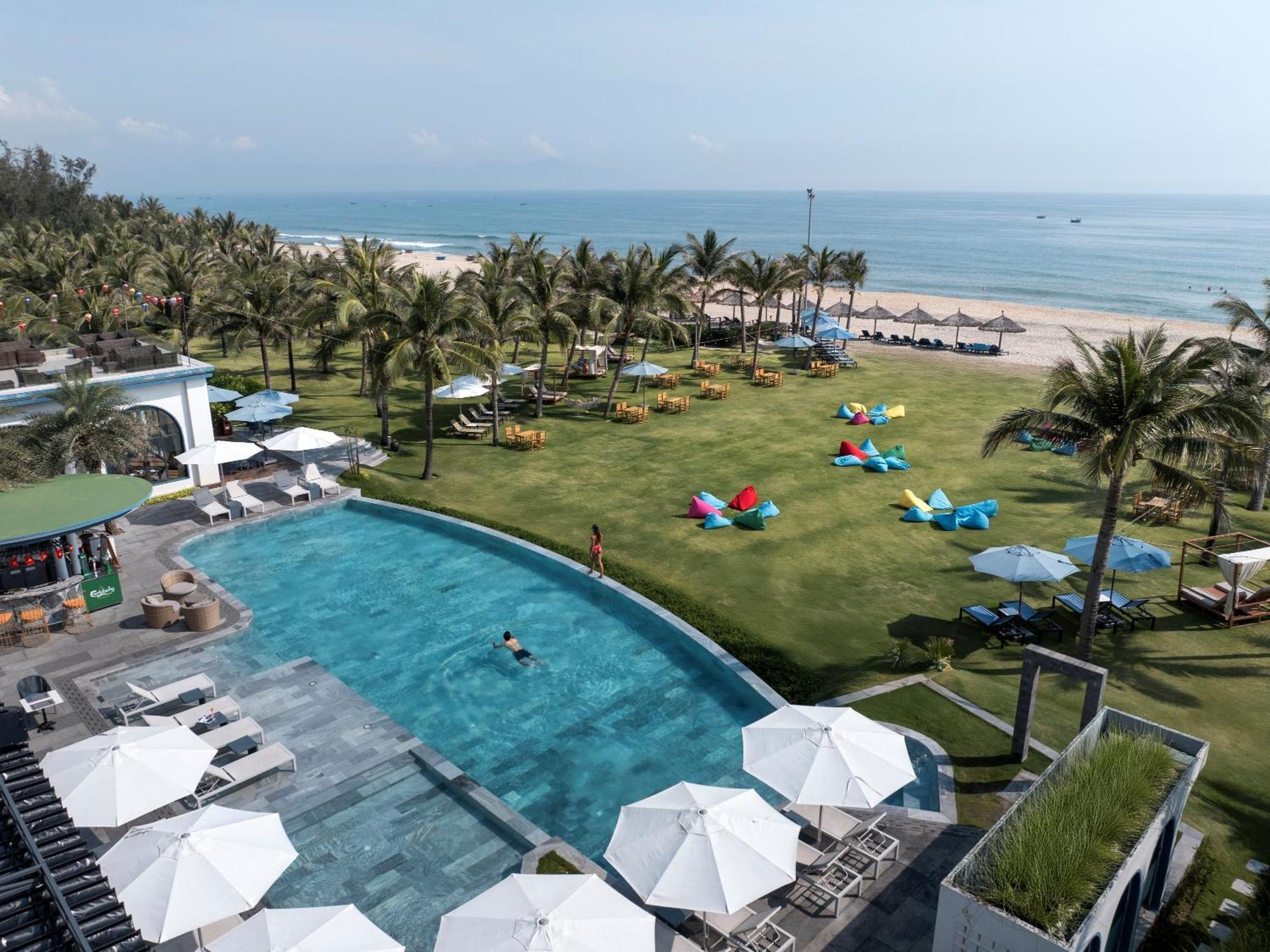 Wyndham Hoi An Royal Beachfront Resort & Villas Exterior photo