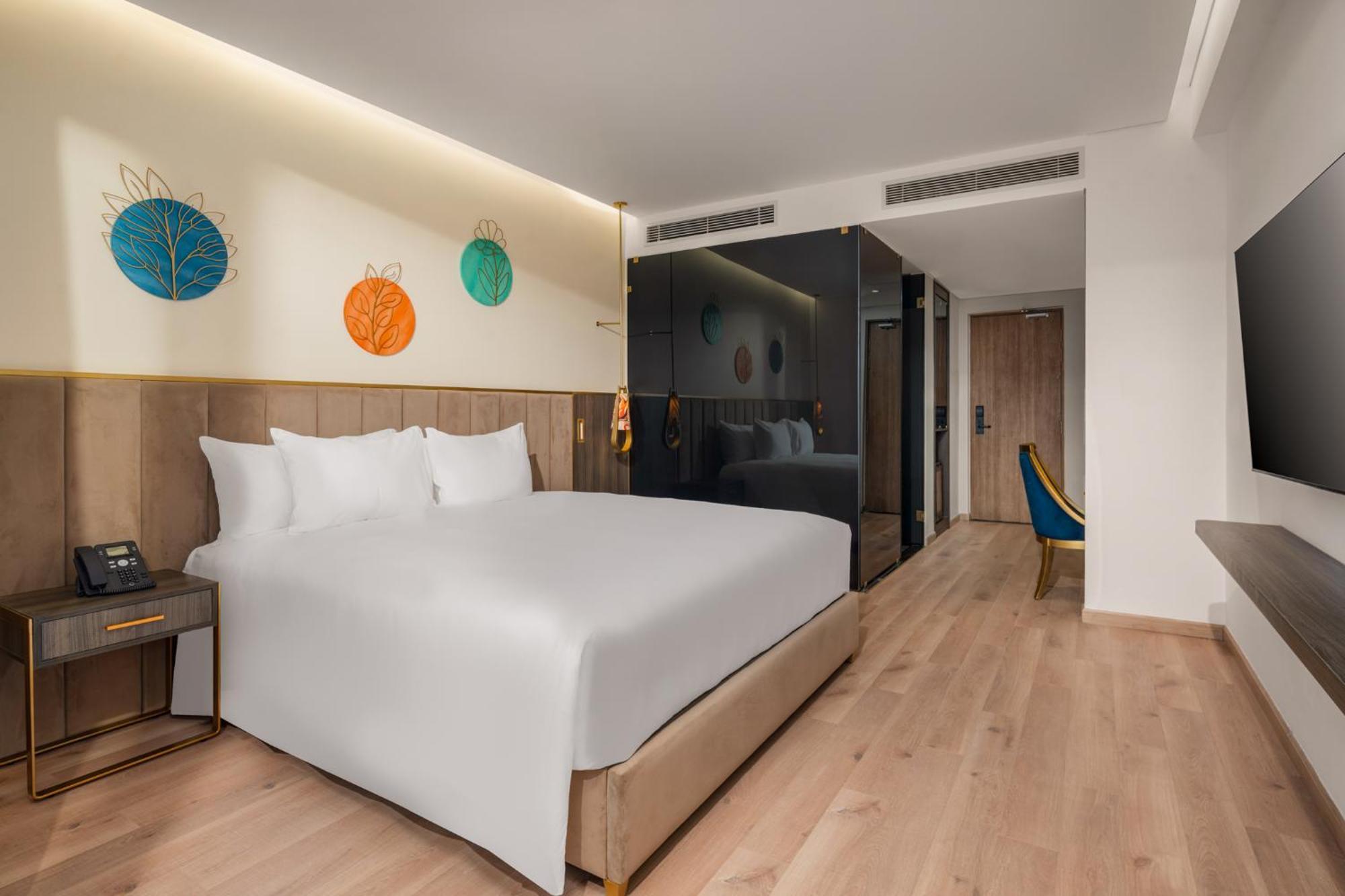Wyndham Hoi An Royal Beachfront Resort & Villas Exterior photo